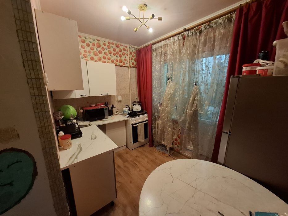 Продам 2-хуомнатную квартиру