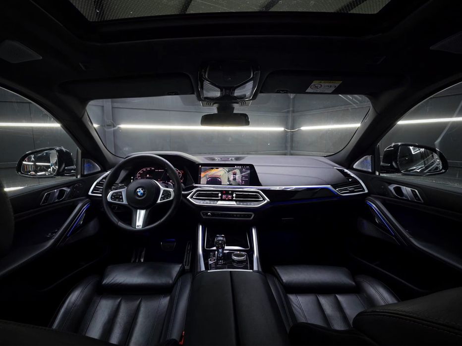 BMW X6 G06 M50i 530 hp 2020/11 110k km SkyLounge Bowrs&Wilkins