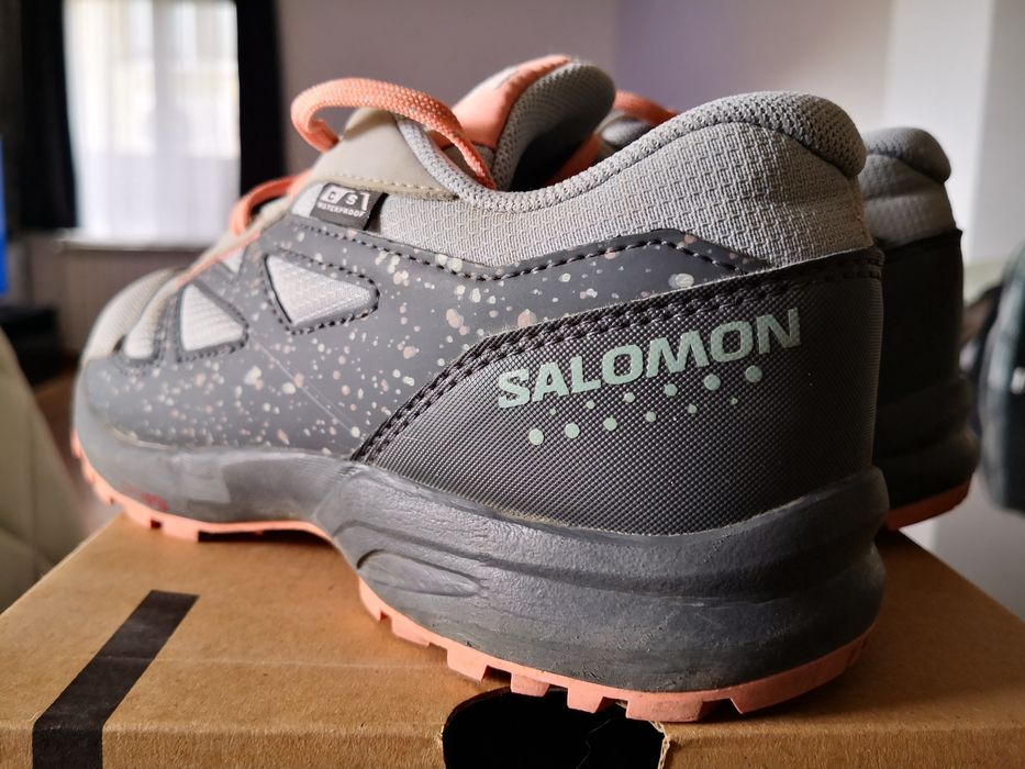 Детски обувки за преходи.