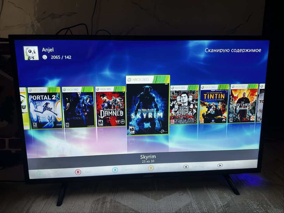Продам Xbox 360 E 250 ГБ (Freeboot + LT+ 3.0)