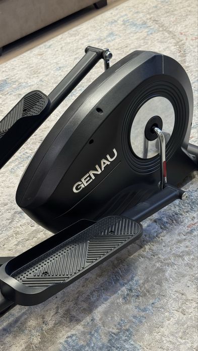 Продам тренажер элипс от Genau