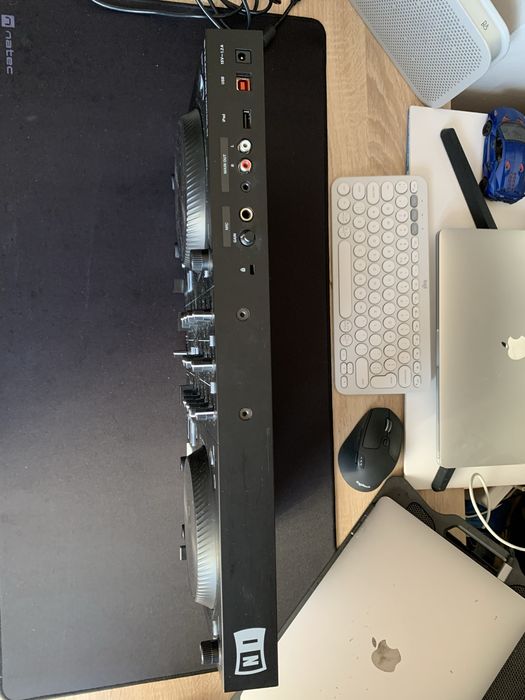 Пулт Native Instruments Traktor Kontrol S2