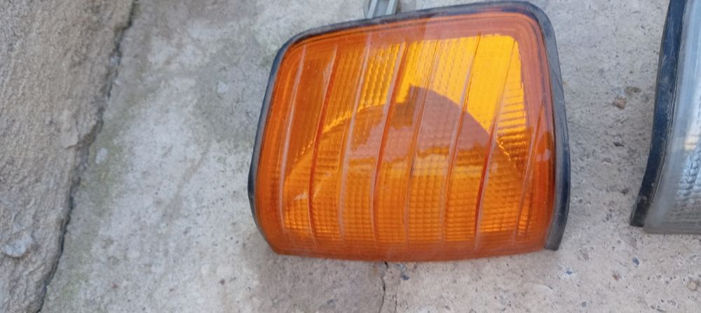 Продам поворотник 124 190. С4