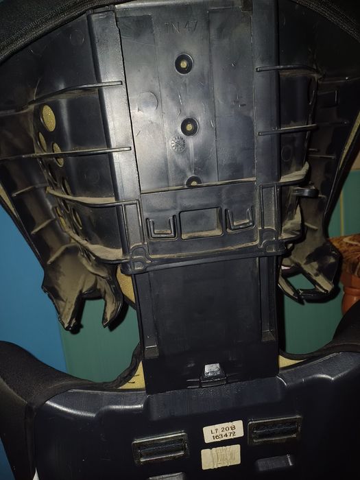 Scăunel auto reglabil pentru copii