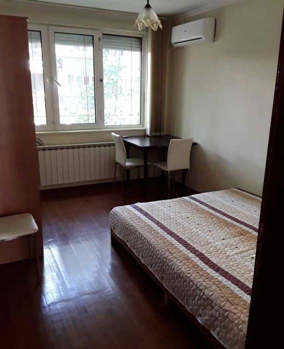 Дава се под наем Тристаен апартамент в Бургас, Център - 85 кв.м за 375 € - Снимка #7