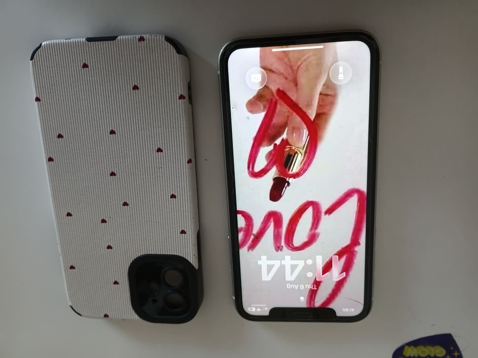 Iphone 11,батерията е 75% .