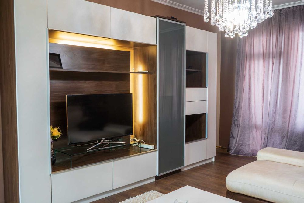 Продава се Четиристаен апартамент в Добрич, Христо Ботев - 98 кв.м за 1072 €/кв.м - Снимка #1