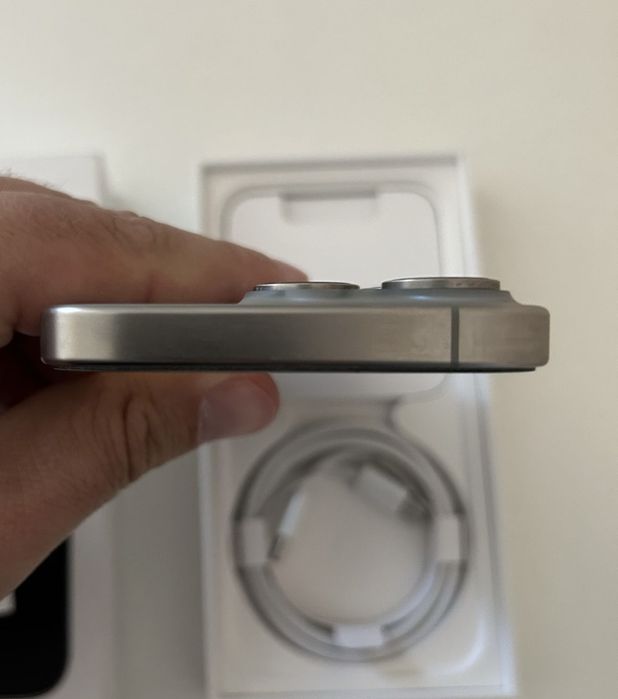 Продавям IPhone 15 pro