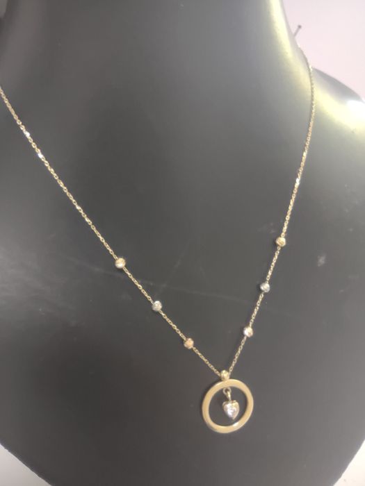 Lant cu pandantiv (efn)