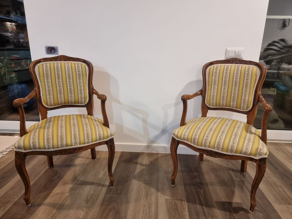 2 scaune model vintage lemn masiv