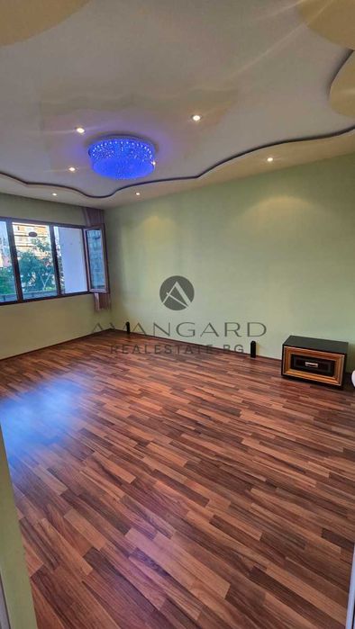 Продава се Двустаен апартамент в Пловдив, Изгрев - 75 кв.м за 1048 €/кв.м - Снимка #1