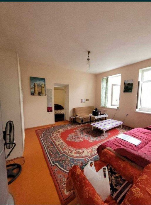 Аренда 1 комнатной квартиры. Парк Фуркат. 45м2. Переделанная в 2 комн.