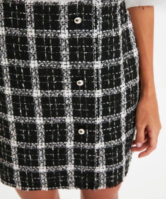 Карирана пола 38