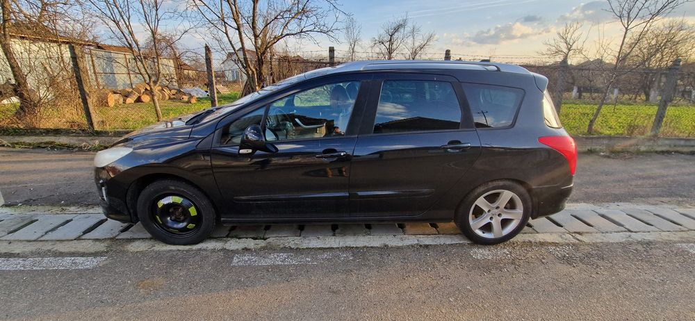Vând piese Peugeot308