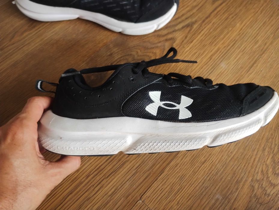UNDER ARMOUR Перфектни детски маратонки сникърси, номер 38