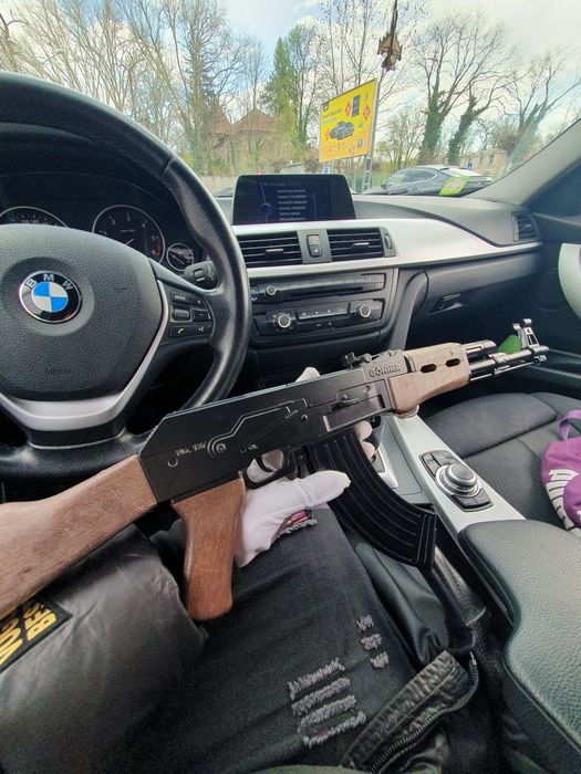 Pușcă AK47 cu capse