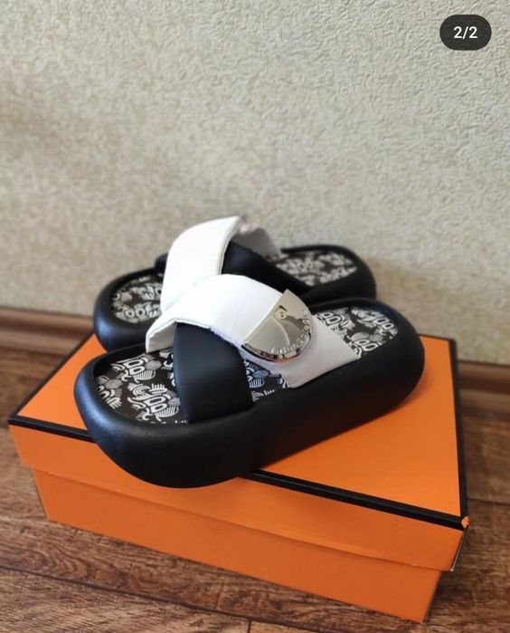 Женская летняя обувь