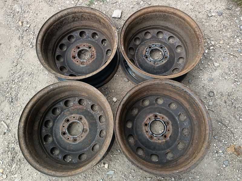 Продам оригинальные металлические диски на BMW 3