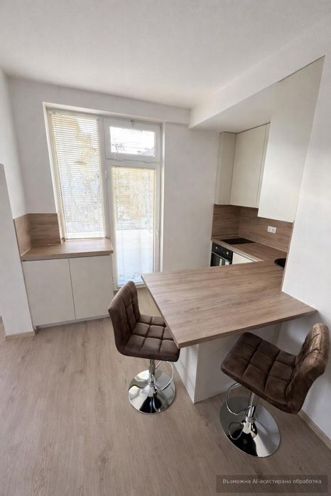 Тристаен апартамент в ж.к. Оборище