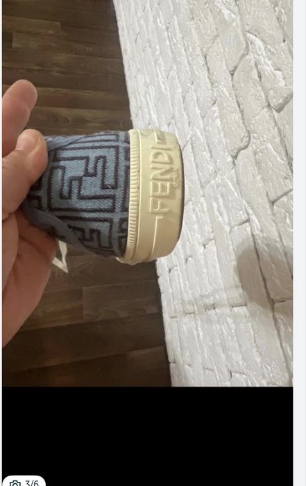 Продам кеды Fendi