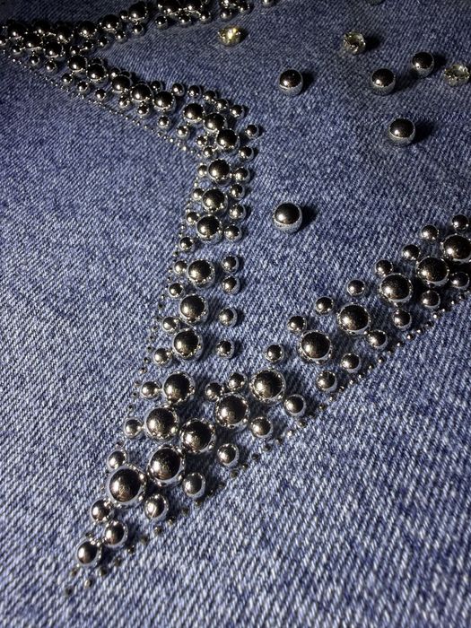 Geaca blugi denim cu pietre si perle argintii