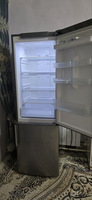 samsung. холодильник