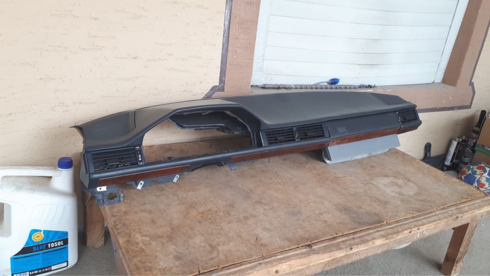 мерс 124 панель...