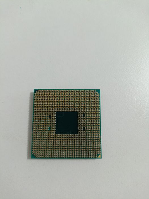 Ryzen 3 2200g процессор