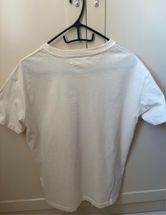 Продам молочно-белую футболка из Pull&Bear