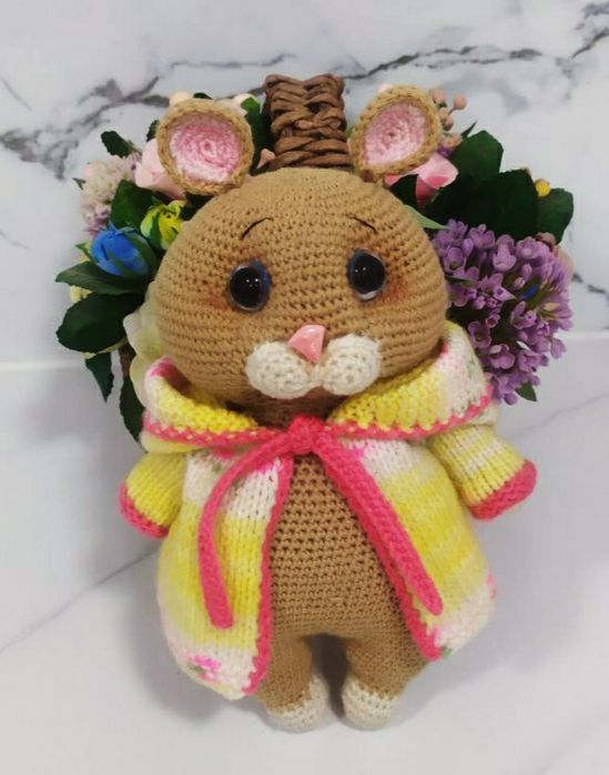 Вязаные мышата ручной работы.