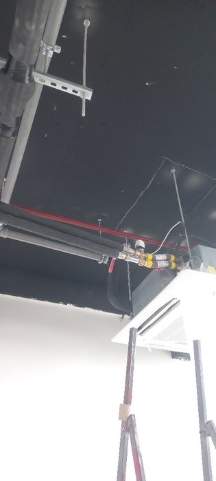 Делаем отопление, тянем газопровод, конструкции.