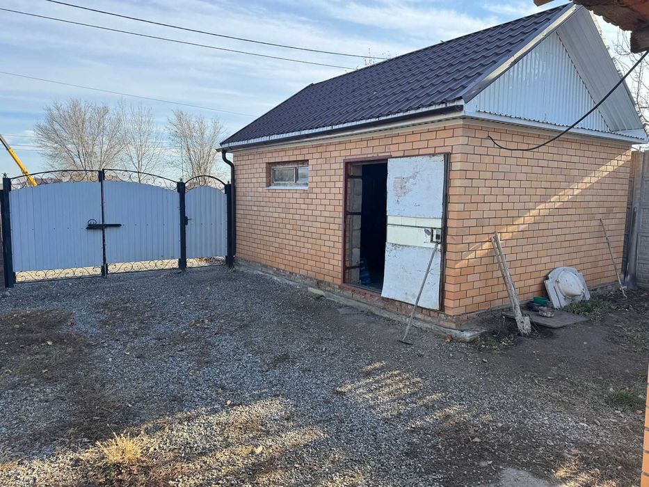 продается дом в районе КСК