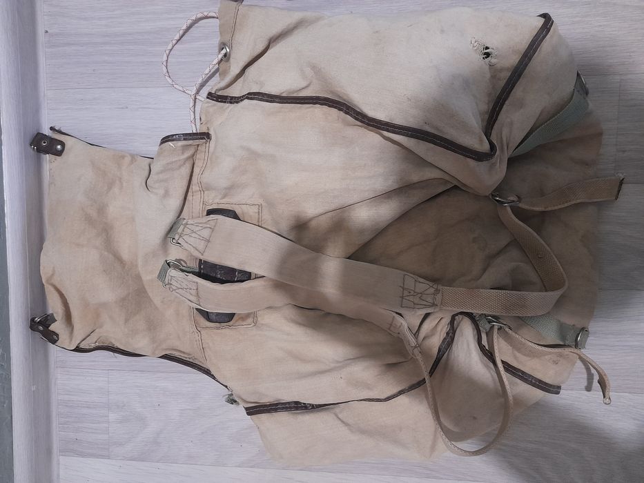 Продам 2 рюкзака советских.крепкие.