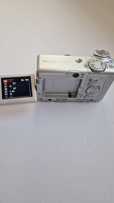 Pachet 2 camere foto defecte pentru piese: Canon A95 și Kodak C330