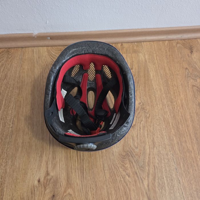 Casca protectie copii  mărimea S (47-53)  stare bună.