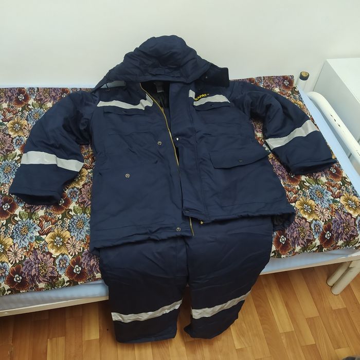 Продам спец одежду