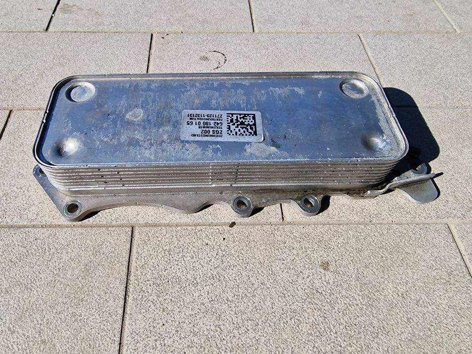 Охладител(радиатор) масло за  Mercedes 320/350  CDI