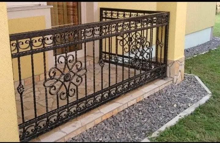 Scări de interior și exterior.