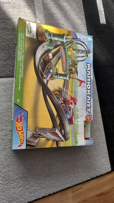 Circuit hot wheels mario kart