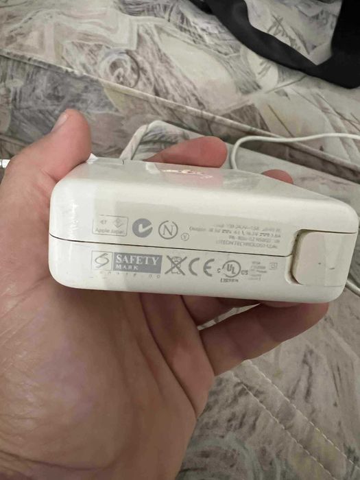 лаптоп Macbook pro