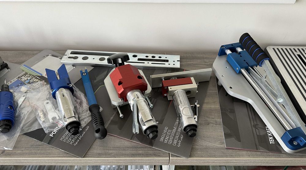 Части и консумативи за машини за дограма (ПВЦ алуминий)