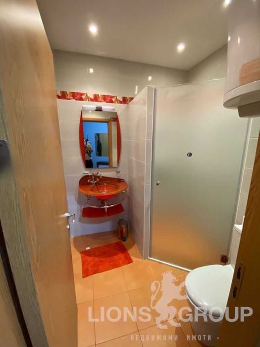 Дава се под наем Двустаен апартамент в Варна, Базар Левски - 80 кв.м за 586.5 € - Снимка #7