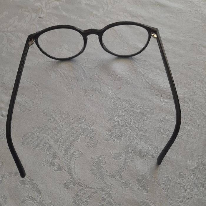 Черна рамка с диаптрични стъкла