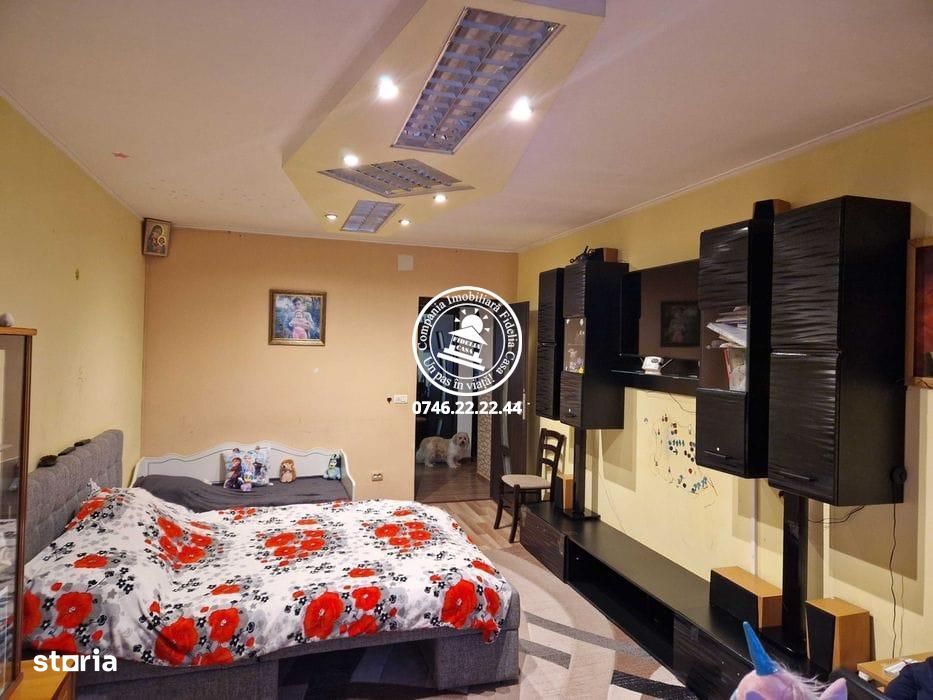 Apartament 3 camere, decomandat, de vanzare - Gara
