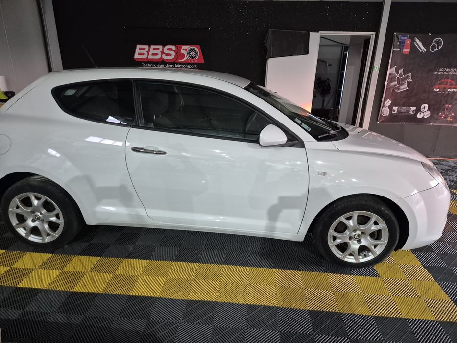 Vând Alfa Romeo Mito