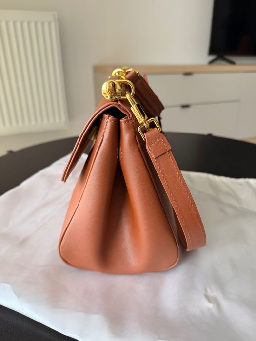 Geantă D&G elegantă damă maro – model clasic