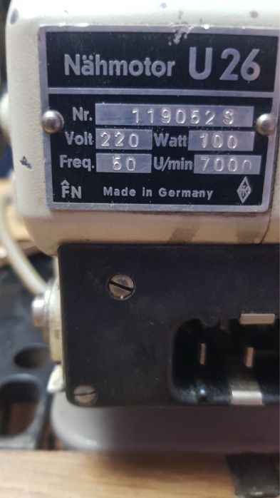 Mașină de cusut Haid & Neu Automatic pe masă Singer + motor german U26