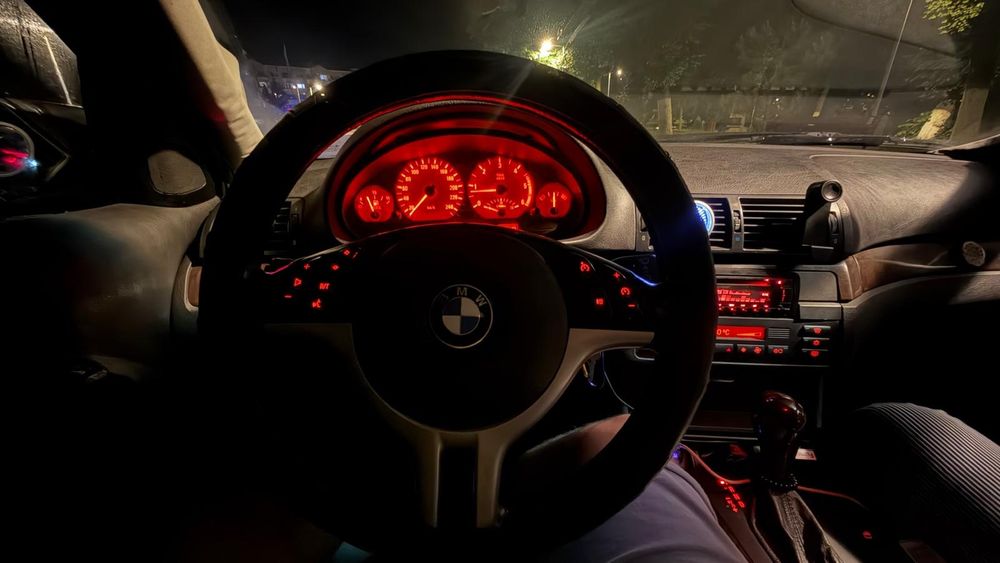 Bmw e46 320td COMPACT 200 Cai