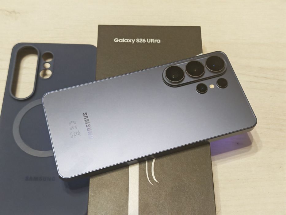 Като нов Samsung Galaxy S26 Ultra 512 GB 12м. Гаранция