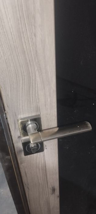 Продам дверь 2 штук